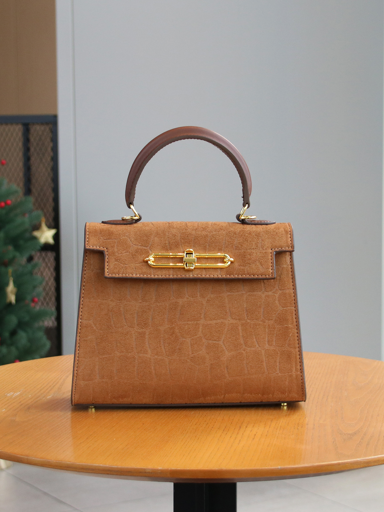 Fall/winter 2025 retro frosted - Leatherwork Free Patterns recension och pris